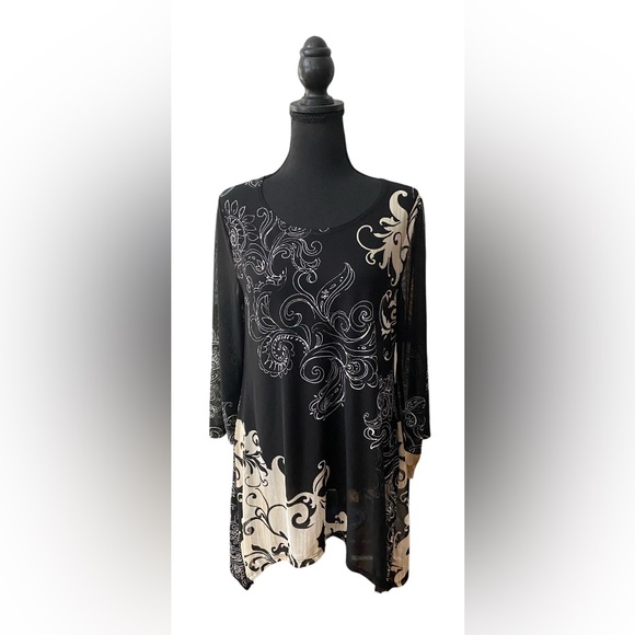 Chico's Tops - Chico’s Travelers Collection: Black and White Pattern Blouse